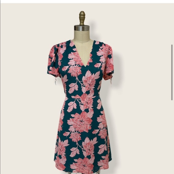 Beautiful J. CREW | Merchantile Floral Dress only wore once size 6 - Picture 2 of 6